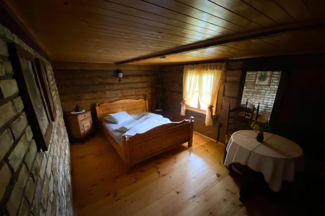 Hotel Ergli Bernāti Exteriér fotografie